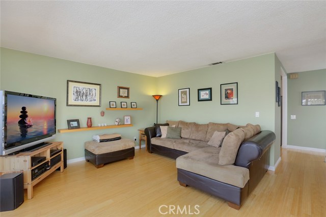 1723 Stanford Avenue, Redondo Beach, California 90278, 3 Bedrooms Bedrooms, ,2 BathroomsBathrooms,Residential,Sold,Stanford,SB19044326