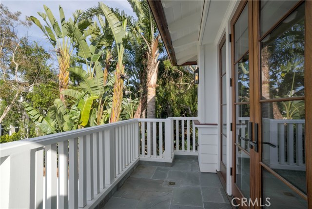 605 25th Street, Manhattan Beach, California 90266, 5 Bedrooms Bedrooms, ,4 BathroomsBathrooms,Residential,Sold,25th,SB17048388