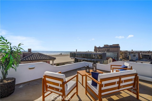 20 4th Street, Hermosa Beach, California 90254, 3 Bedrooms Bedrooms, ,1 BathroomBathrooms,Residential,Sold,4th,SB21149373