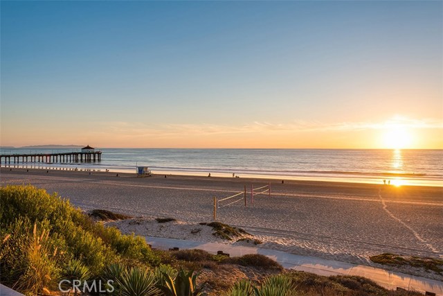 133 15th Street, Manhattan Beach, California 90266, 3 Bedrooms Bedrooms, ,3 BathroomsBathrooms,Residential,Sold,15th,SB17011592