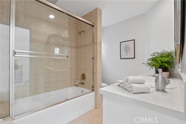 618 Avenue C, Redondo Beach, California 90277, 3 Bedrooms Bedrooms, ,2 BathroomsBathrooms,Residential,Sold,Avenue C,SB20188515