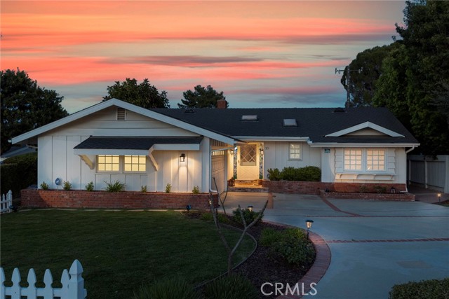 10 Sunnyfield Drive, Rolling Hills Estates, California 90274, 3 Bedrooms Bedrooms, ,2 BathroomsBathrooms,Residential,Sold,Sunnyfield,SB21066576