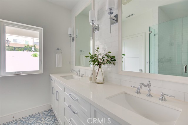 520 Maria Avenue, Redondo Beach, California 90277, 3 Bedrooms Bedrooms, ,2 BathroomsBathrooms,Residential,Sold,Maria,SB19272797