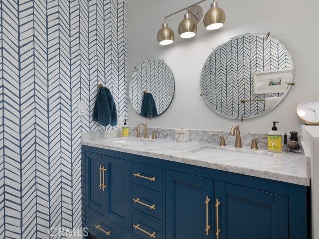 711 Irena Avenue, Redondo Beach, California 90277, 4 Bedrooms Bedrooms, ,2 BathroomsBathrooms,Residential,Sold,Irena,SB19226574