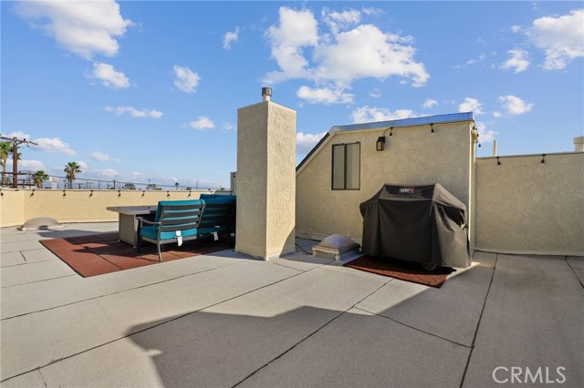 18200 Kingsdale Avenue, Redondo Beach, California 90278, 3 Bedrooms Bedrooms, ,3 BathroomsBathrooms,Residential,Sold,Kingsdale,SB21015775