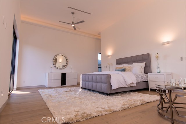 619 Knob Hill Avenue, Redondo Beach, California 90277, 5 Bedrooms Bedrooms, ,3 BathroomsBathrooms,Residential,Sold,Knob Hill,SB18022125