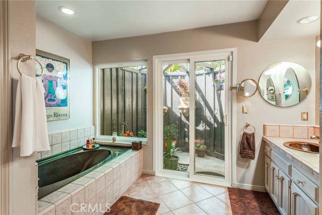 2217 Valley Drive, Manhattan Beach, California 90266, 4 Bedrooms Bedrooms, ,2 BathroomsBathrooms,Residential,Sold,Valley,SB21051487