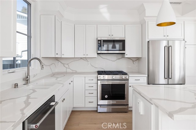 2112 Carnegie Lane, Redondo Beach, California 90278, 5 Bedrooms Bedrooms, ,5 BathroomsBathrooms,Residential,Sold,Carnegie,SB21029715