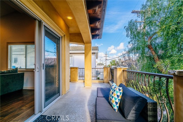 The balcony gives you the outdoor living space everyone in the Southbay loves. Our mild Southbay climate offers us the opportunity to enjoy the outdoor living year round.