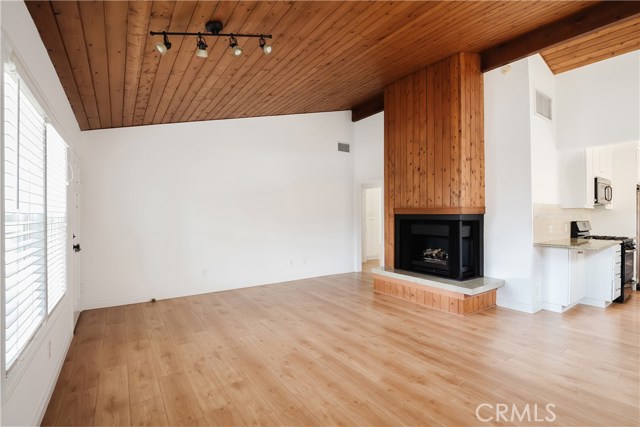 641 27th Street, Manhattan Beach, California 90266, 2 Bedrooms Bedrooms, ,1 BathroomBathrooms,Residential,Sold,27th,SB20174860