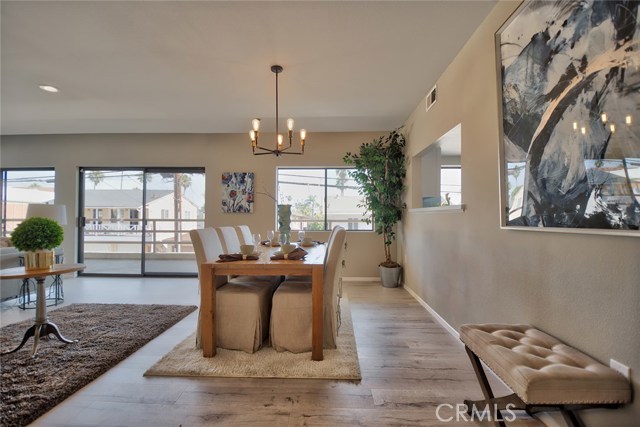 512 Esplanade, Redondo Beach, California 90277, 2 Bedrooms Bedrooms, ,2 BathroomsBathrooms,Residential,Sold,Esplanade,IN17223458