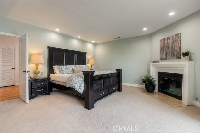 712 Beryl Street, Redondo Beach, California 90277, 4 Bedrooms Bedrooms, ,2 BathroomsBathrooms,Residential,Sold,Beryl,SB18099904