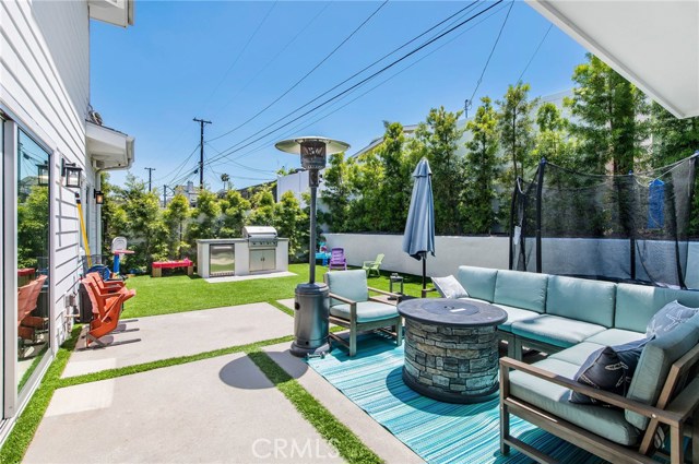 1325 Gertruda Avenue, Redondo Beach, California 90277, 5 Bedrooms Bedrooms, ,4 BathroomsBathrooms,Residential,Sold,Gertruda,SB20095721