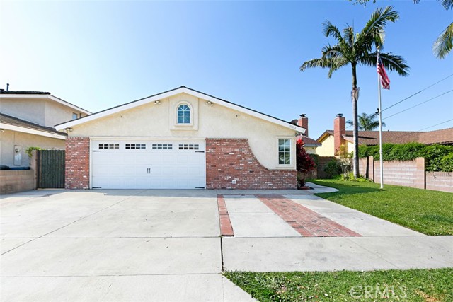 Detail Gallery Image 1 of 1 For 10244 Monterey St, Bellflower,  CA 90706 - 4 Beds | 2 Baths