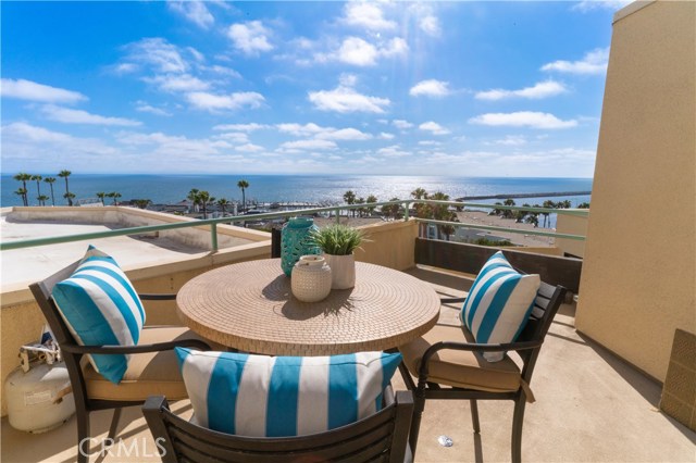 510 The Village, Redondo Beach, California 90277, 2 Bedrooms Bedrooms, ,2 BathroomsBathrooms,Residential,Sold,The Village,SB19198306