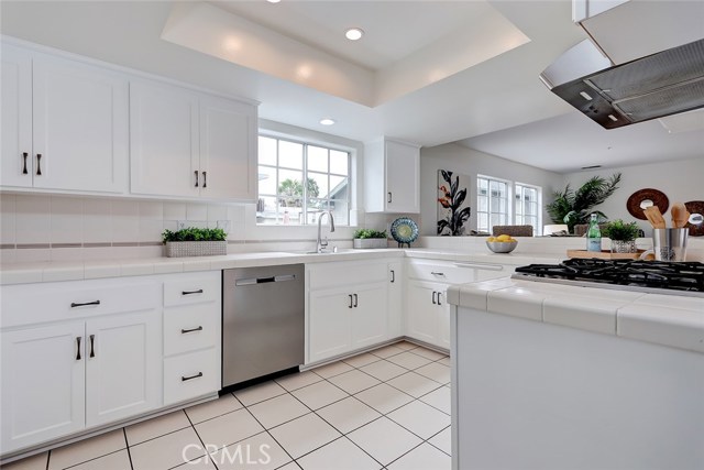1913 Harriman Lane, Redondo Beach, California 90278, 4 Bedrooms Bedrooms, ,2 BathroomsBathrooms,Residential,Sold,Harriman,SB20150576