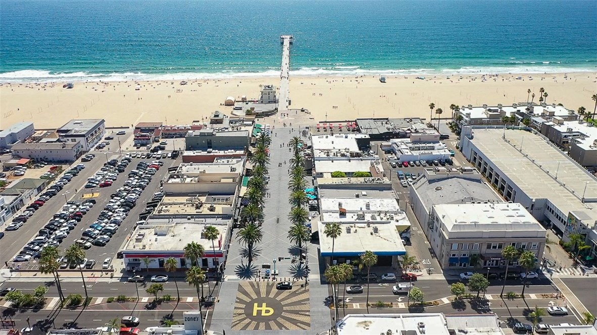 935 15th Street, Hermosa Beach, California 90254, 4 Bedrooms Bedrooms, ,5 BathroomsBathrooms,Residential,Sold,15th,SB20257258