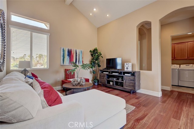 2021 Gates Avenue, Redondo Beach, California 90278, 4 Bedrooms Bedrooms, ,3 BathroomsBathrooms,Residential,Sold,Gates,SB18274238