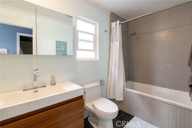 1618 Carver Street, Redondo Beach, California 90278, 3 Bedrooms Bedrooms, ,2 BathroomsBathrooms,Residential,Sold,Carver,SB19118412