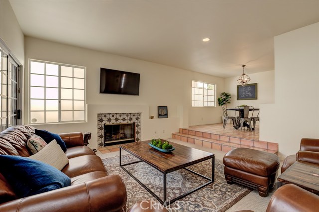 716 Lucia Avenue, Redondo Beach, California 90277, 3 Bedrooms Bedrooms, ,2 BathroomsBathrooms,Residential,Sold,Lucia,PV20207865