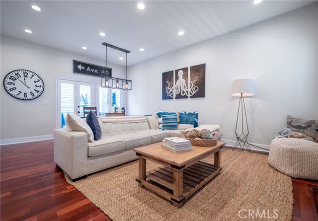1304 12th Street, Manhattan Beach, California 90266, 2 Bedrooms Bedrooms, ,2 BathroomsBathrooms,Residential,Sold,12th,SB20056135