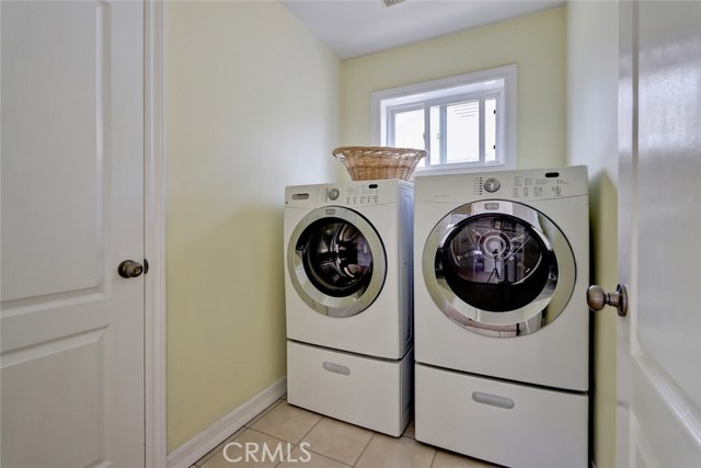 2305 Pullman Lane, Redondo Beach, California 90278, 4 Bedrooms Bedrooms, ,2 BathroomsBathrooms,Residential,Sold,Pullman,SB18109646