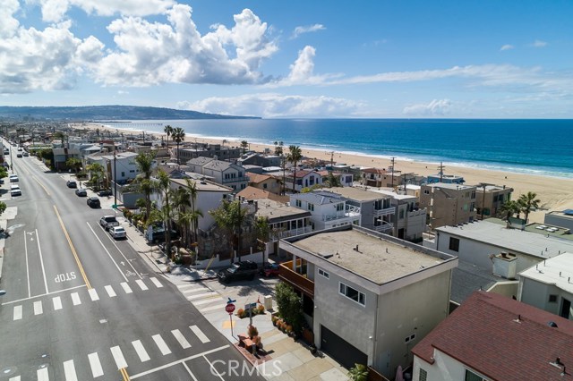 133 1st Street, Manhattan Beach, California 90266, 3 Bedrooms Bedrooms, ,2 BathroomsBathrooms,Residential,Sold,1st,SB20052011