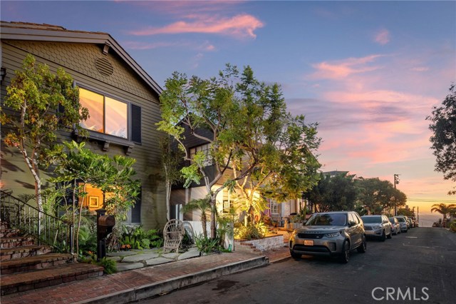 Cul de Sac street, Oceanview from street