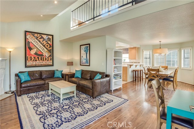 1109 Valley Drive, Hermosa Beach, California 90254, 2 Bedrooms Bedrooms, ,2 BathroomsBathrooms,Residential,Sold,Valley,SB17110855