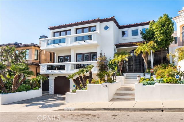 719 11th Street, Manhattan Beach, California 90266, 5 Bedrooms Bedrooms, ,4 BathroomsBathrooms,Residential,Sold,11th,SB19051519