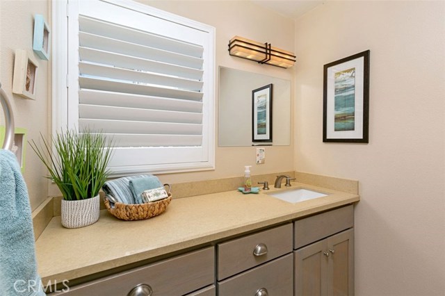 825 Anita Street, Redondo Beach, California 90278, 4 Bedrooms Bedrooms, ,3 BathroomsBathrooms,Residential,Sold,Anita,SB19217059