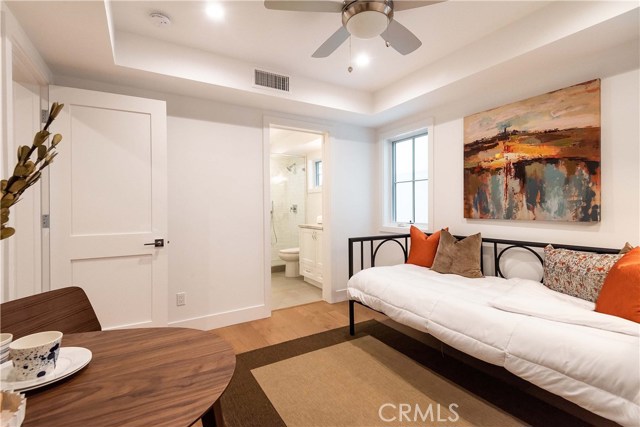 653 13th Street, Manhattan Beach, California 90266, 4 Bedrooms Bedrooms, ,2 BathroomsBathrooms,Residential,Sold,13th,SB19011414