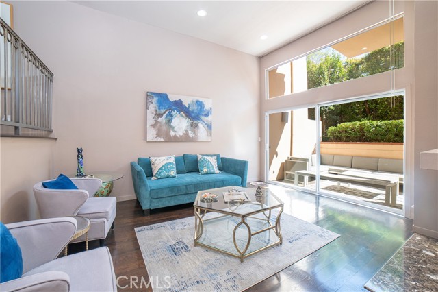 Detail Gallery Image 1 of 1 For 4179 Sunnyslope Ave #103,  Sherman Oaks,  CA 91423 - 4 Beds | 3 Baths