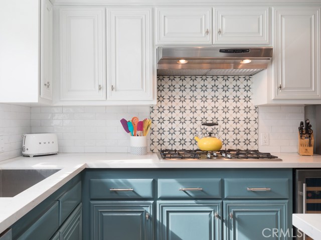 711 Irena Avenue, Redondo Beach, California 90277, 4 Bedrooms Bedrooms, ,2 BathroomsBathrooms,Residential,Sold,Irena,SB19226574