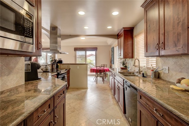 1011 Garnet Street, Redondo Beach, California 90277, 4 Bedrooms Bedrooms, ,4 BathroomsBathrooms,Residential,Sold,Garnet,SB20070806