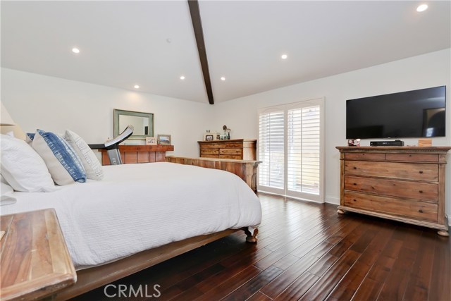 202 Irena Avenue, Redondo Beach, California 90277, 3 Bedrooms Bedrooms, ,2 BathroomsBathrooms,Residential,Sold,Irena,SB19090695