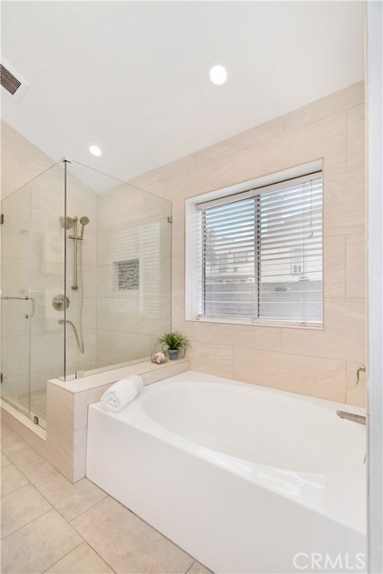 1925 Mathews Avenue, Redondo Beach, California 90278, 3 Bedrooms Bedrooms, ,2 BathroomsBathrooms,Residential,Sold,Mathews,SB20071564