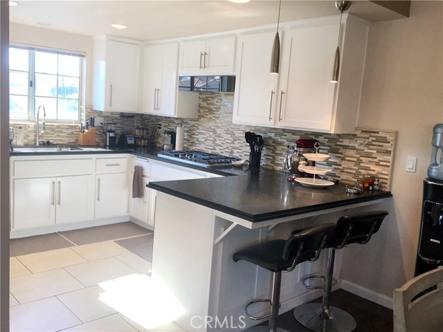 2202 Aviation Way, Redondo Beach, California 90278, 3 Bedrooms Bedrooms, ,2 BathroomsBathrooms,Residential,Sold,Aviation,SB17001047