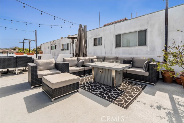 113 Monterey Boulevard, Hermosa Beach, California 90254, ,Residential Income,Sold,Monterey,SB20225858