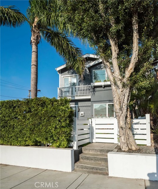 2030 Prospect Avenue, Hermosa Beach, California 90254, 3 Bedrooms Bedrooms, ,3 BathroomsBathrooms,Residential,Sold,Prospect,SB20202137