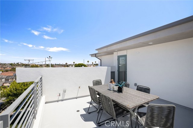 2006 Morgan Lane, Redondo Beach, California 90278, 4 Bedrooms Bedrooms, ,3 BathroomsBathrooms,Residential,Sold,Morgan,SB20119516