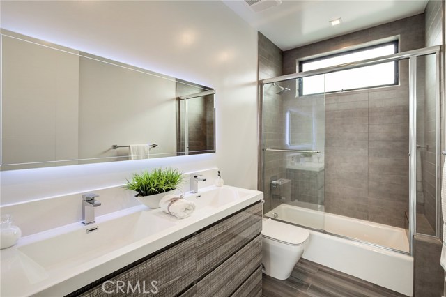 1909 Huntington Lane, Redondo Beach, California 90278, 4 Bedrooms Bedrooms, ,3 BathroomsBathrooms,Residential,Sold,Huntington,PV18234490