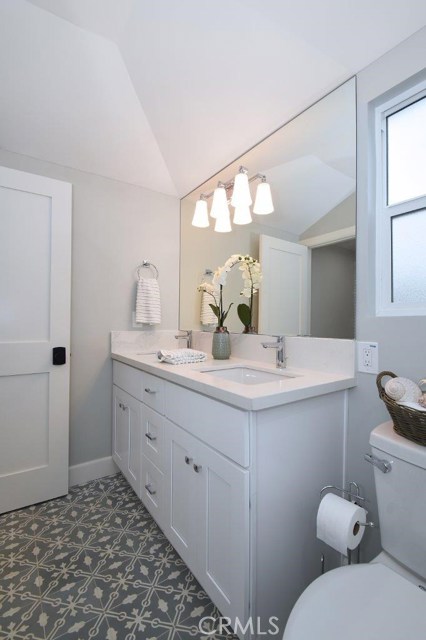 3404 Gibson Place, Redondo Beach, California 90278, 4 Bedrooms Bedrooms, ,2 BathroomsBathrooms,Residential,Sold,Gibson,SB19083979