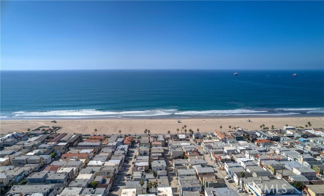 216 44th Street, Manhattan Beach, California 90266, 2 Bedrooms Bedrooms, ,3 BathroomsBathrooms,Residential,Sold,44th,SB20030954