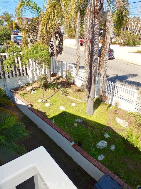 1726 Mathews Avenue, Manhattan Beach, California 90266, 4 Bedrooms Bedrooms, ,4 BathroomsBathrooms,Residential,Sold,Mathews,PW20042741