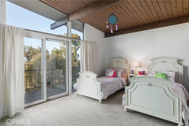 2404 Laurel Avenue, Manhattan Beach, California 90266, 5 Bedrooms Bedrooms, ,4 BathroomsBathrooms,Residential,Sold,Laurel,SB20035806