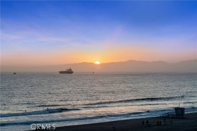 216 44th Street, Manhattan Beach, California 90266, 2 Bedrooms Bedrooms, ,3 BathroomsBathrooms,Residential,Sold,44th,SB20030954