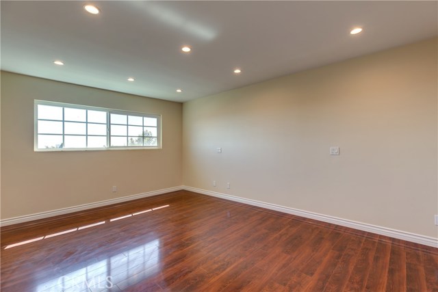 600 Faye Lane, Redondo Beach, California 90277, 5 Bedrooms Bedrooms, ,1 BathroomBathrooms,Residential,Sold,Faye,SB19183101