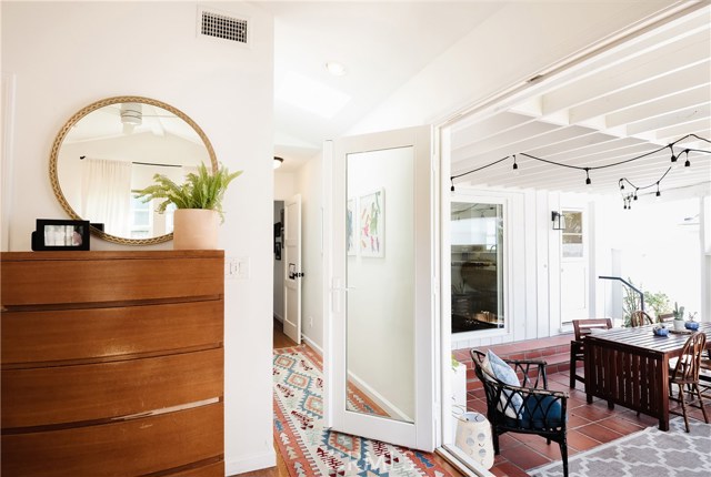 1200 Magnolia Avenue, Manhattan Beach, California 90266, 2 Bedrooms Bedrooms, ,1 BathroomBathrooms,Residential,Sold,Magnolia,SB20091640