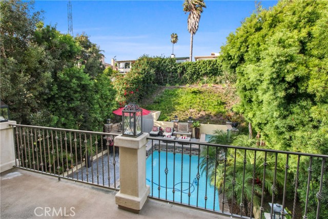 808 Maria Avenue, Redondo Beach, California 90277, 4 Bedrooms Bedrooms, ,3 BathroomsBathrooms,Residential,Sold,Maria,SB20184388